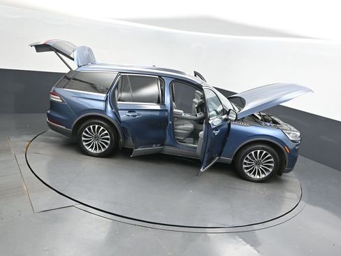 Used 2020 Lincoln Aviator Reserve w/ Class IV Trailer Tow Package image 52