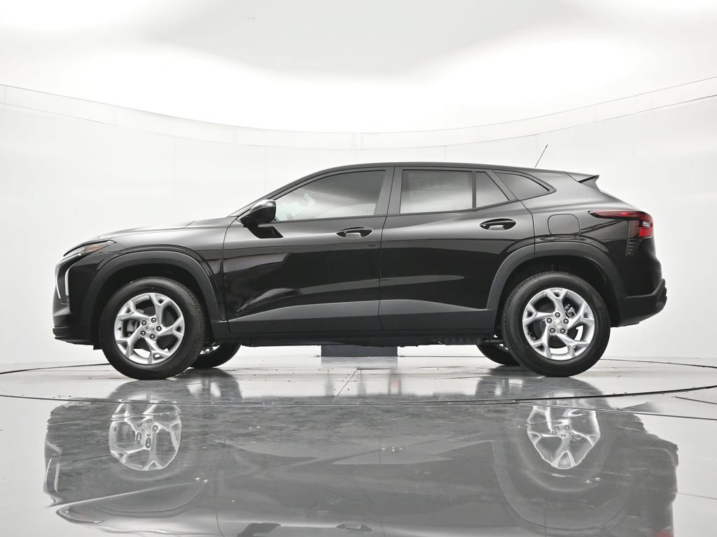 New 2026 Chevrolet Trax LS w/ LS Convenience Package FWD image 43