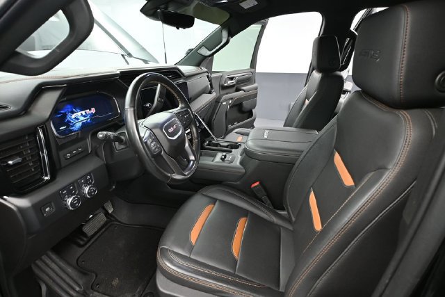 Used 2024 GMC Sierra 2500 AT4 w/ Technology Package AWD/4WD image 17