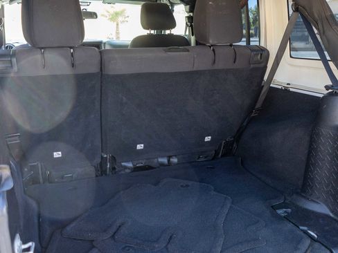 Used 2015 Jeep Wrangler Unlimited Sport w/ Connectivity Group image 19