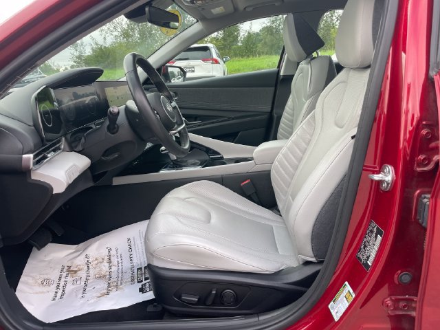 Used 2024 Hyundai Elantra Limited FWD image 19