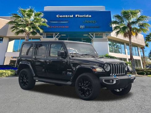 Used 2023 Jeep Wrangler Unlimited Sahara AWD/4WD image 2