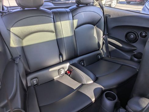 Used 2017 MINI Cooper S image 30