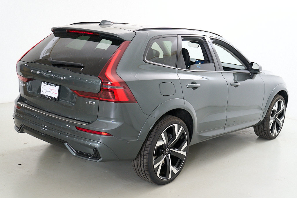 New 2026 Volvo XC60 T8 Ultra w/ Climate Package AWD/4WD image 9