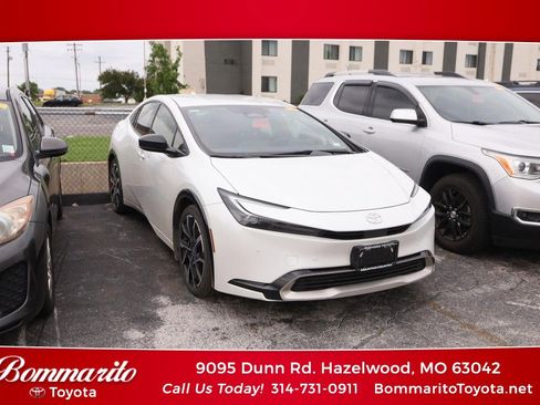 Used 2023 Toyota Prius Prime FWD image 1