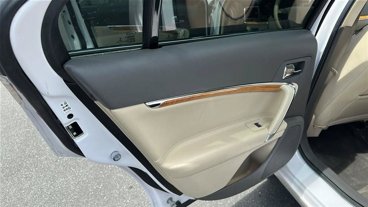 Used 2012 Lincoln MKZ Hybrid FWD image 25