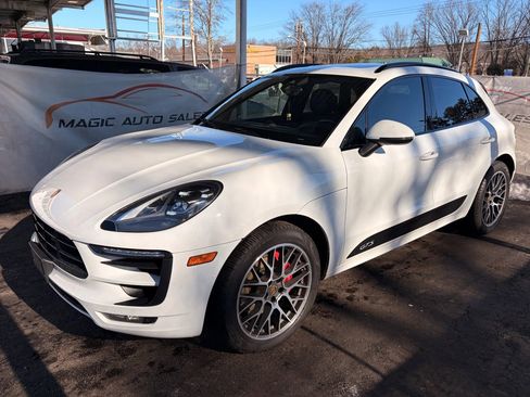 Used 2017 Porsche Macan GTS AWD/4WD image 58