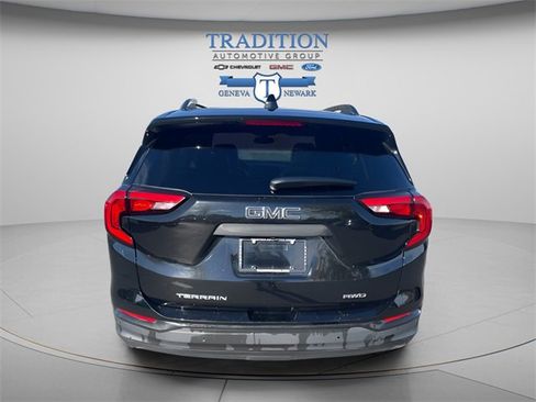 Used 2018 GMC Terrain SLT w/ Preferred Package image 5