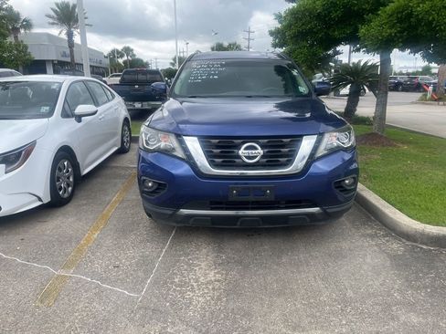 Used 2019 Nissan Pathfinder SL AWD/4WD image 1