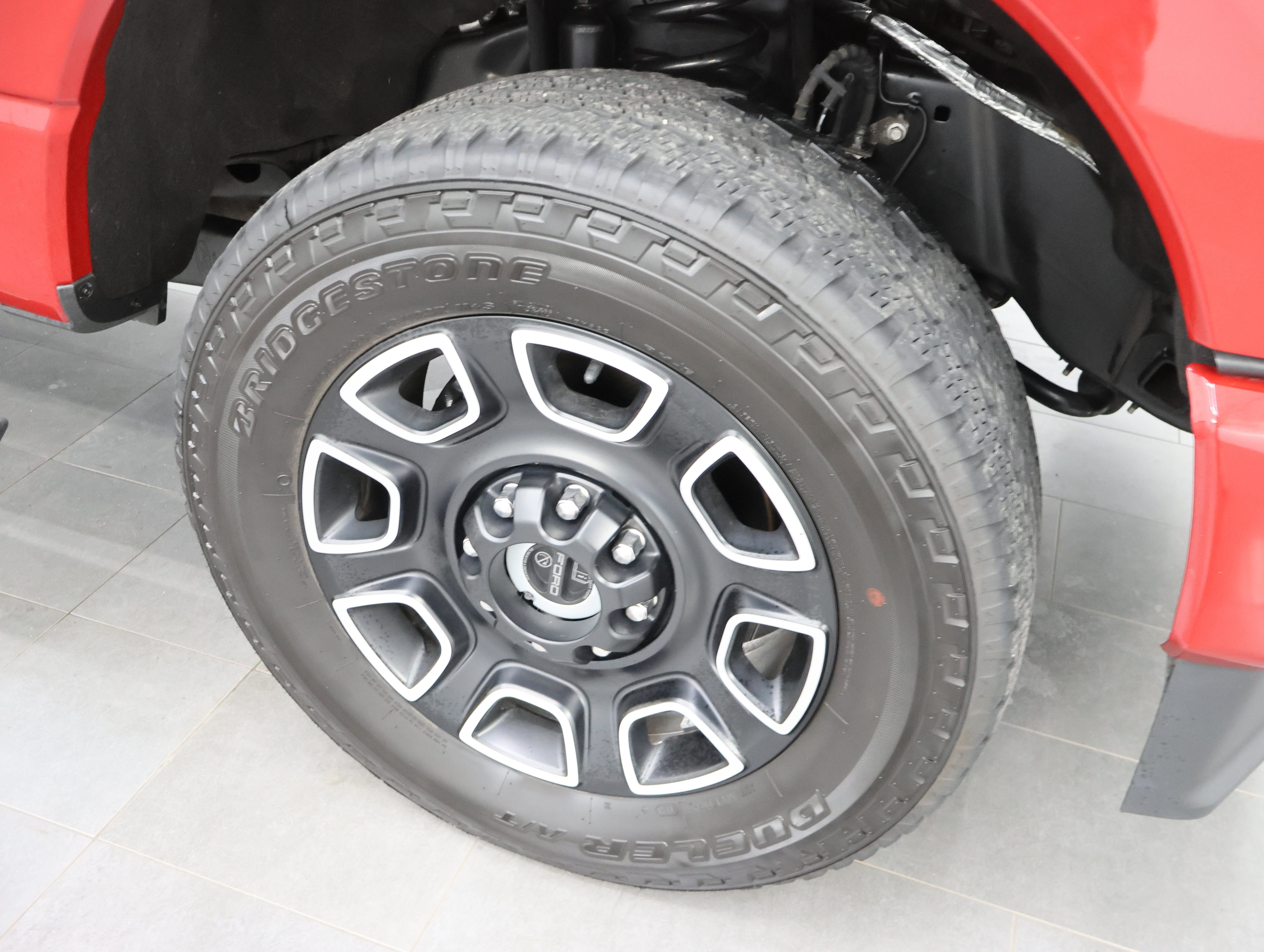 Used 2024 Ford F350 Platinum w/ FX4 Off-Road Package AWD/4WD image 3