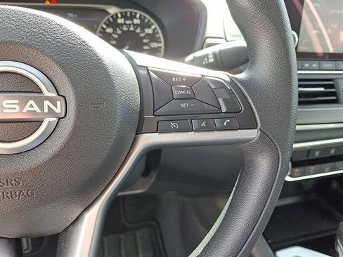 Certified 2024 Nissan Altima 2.5 SV FWD image 22