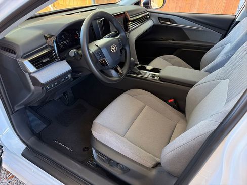 Used 2025 Toyota Camry LE w/ Convenience Package image 2