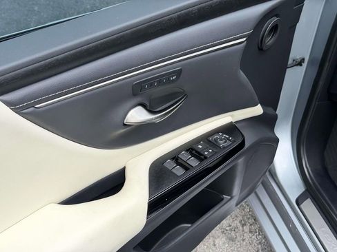 Used 2022 Lexus ES 350 w/ Premium Package FWD image 18
