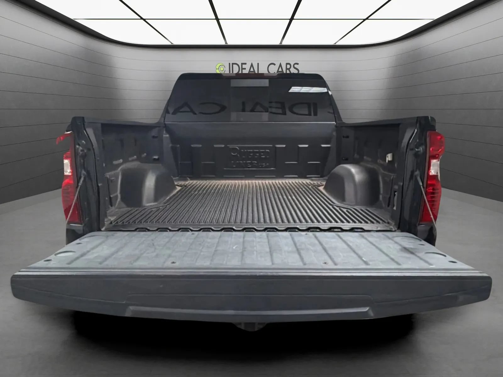 Used 2020 Chevrolet Silverado 1500 LT w/ Texas Edition AWD/4WD image 20