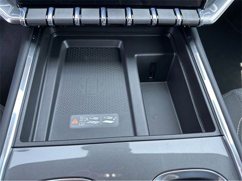 New 2025 GMC Acadia Elevation image 26