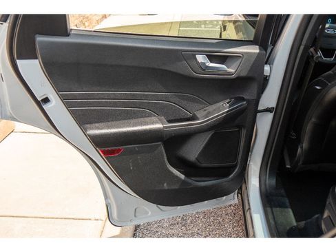 Used 2025 Ford Escape Platinum AWD/4WD image 17