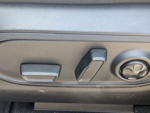 Used 2024 Jeep Grand Cherokee Limited RWD image 15