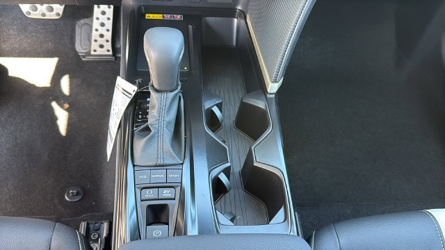 Used 2026 Toyota Camry SE FWD image 25