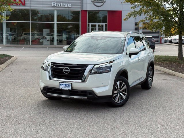 Certified 2024 Nissan Pathfinder SL AWD/4WD image 2