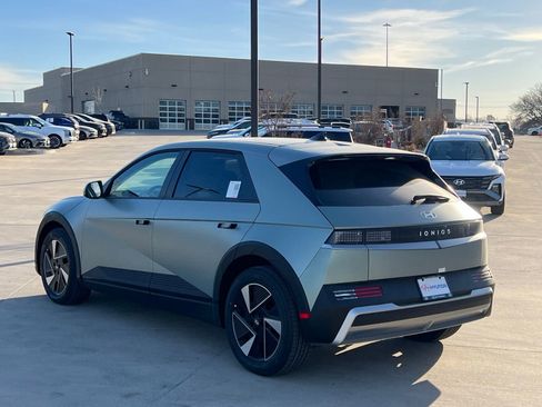 New 2026 Hyundai Ioniq 5 SEL image 9