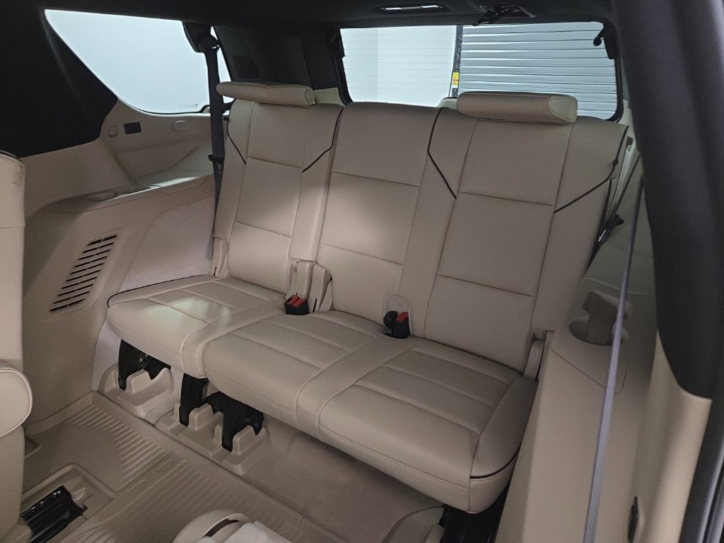 Used 2024 Cadillac Escalade Premium Luxury w/ LPO, Floor Liner Package AWD/4WD image 22