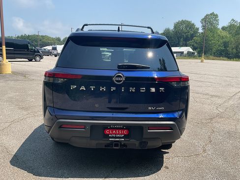 Used 2022 Nissan Pathfinder SV w/ SV Premium Package AWD/4WD image 6