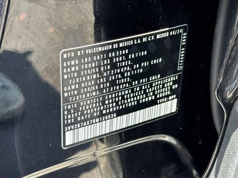Used 2024 Volkswagen Tiguan SE AWD/4WD image 30