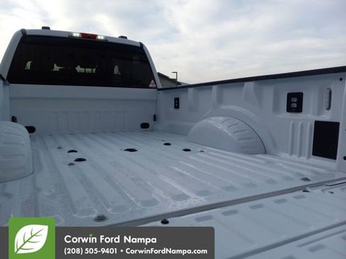 New 2026 Ford F250 Lariat w/ Chrome Package image 28