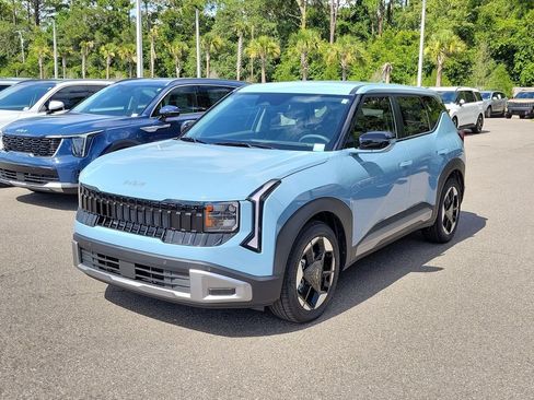 New 2027 Kia Seltos S FWD image 3