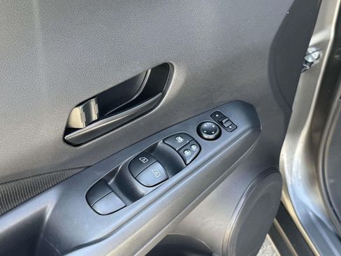 Used 2025 Nissan Kicks Play S FWD image 27