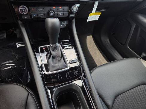 New 2026 Jeep Compass Latitude AWD/4WD image 9