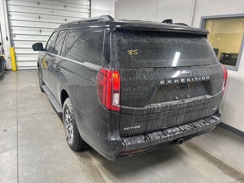 Used 2025 Ford Expedition Max Active image 3