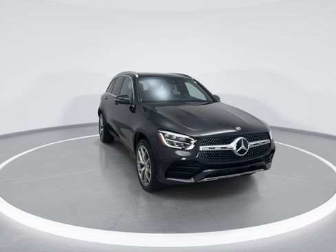 Used 2022 Mercedes-Benz GLC 300 4MATIC image 3