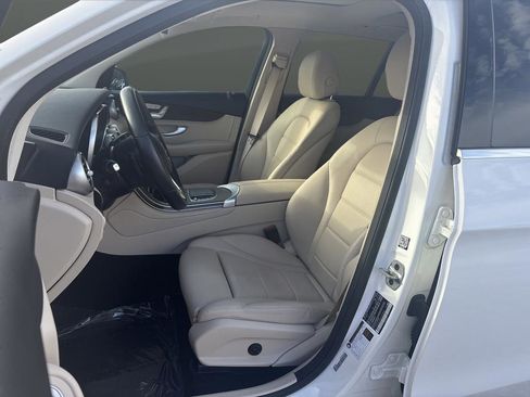 Used 2022 Mercedes-Benz GLC 300 GLC 300 image 4