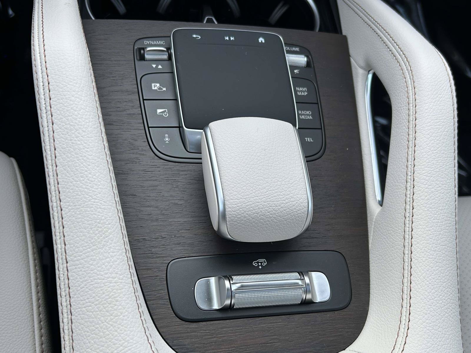 New 2027 Mercedes-Benz GLS 450 4MATIC image 34