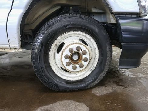 Used 2023 Ford E-350 and Econoline 350 Super Duty w/ Driver's Safety Package RWD image 12