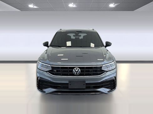 Used 2024 Volkswagen Tiguan SE R-Line FWD image 6