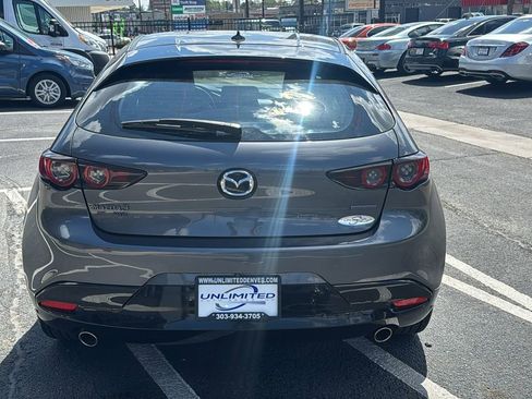 Used 2019 MAZDA MAZDA3 AWD Hatchback w/ Preferred Pkg image 4