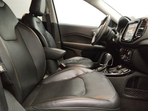 Used 2018 Jeep Compass Limited w/ Navigation Group AWD/4WD image 21