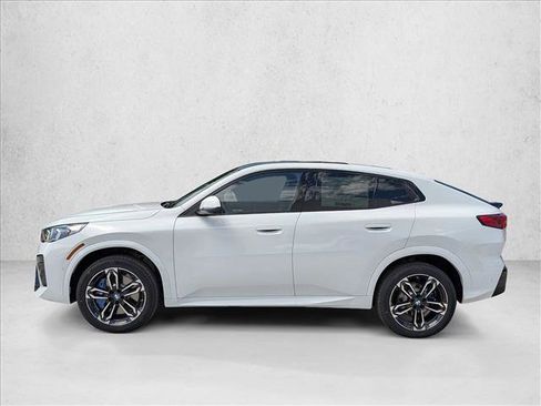 New 2026 BMW X2 xDrive28i AWD/4WD image 5