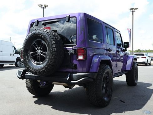 Used 2017 Jeep Wrangler Unlimited Sahara AWD/4WD image 6