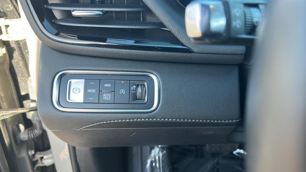 Used 2026 Buick Enclave Sport Touring AWD/4WD image 15