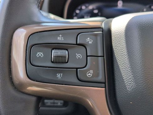 Used 2023 Chevrolet Suburban High Country AWD/4WD image 19