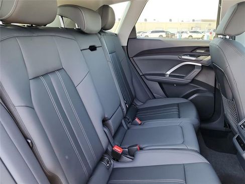 New 2025 Audi Q5 Premium Plus image 27