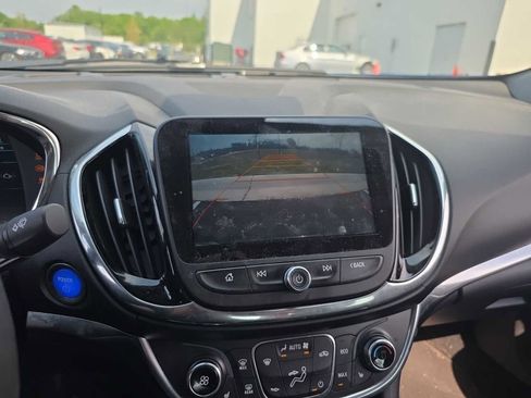 Used 2016 Chevrolet Volt Premier w/ Driver Confidence Package FWD image 10