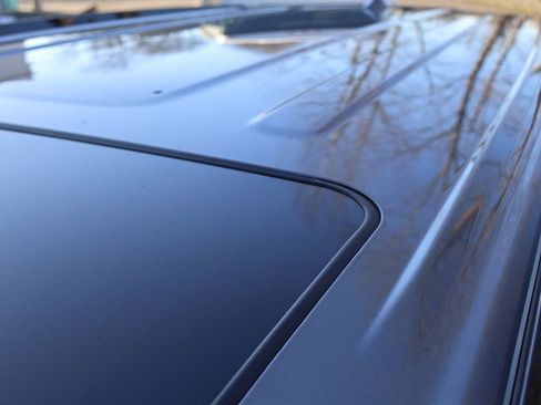 Used 2018 Toyota Highlander SE image 37