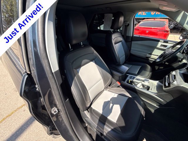 Used 2022 Ford Explorer XLT w/ Equipment Group 202A RWD image 22