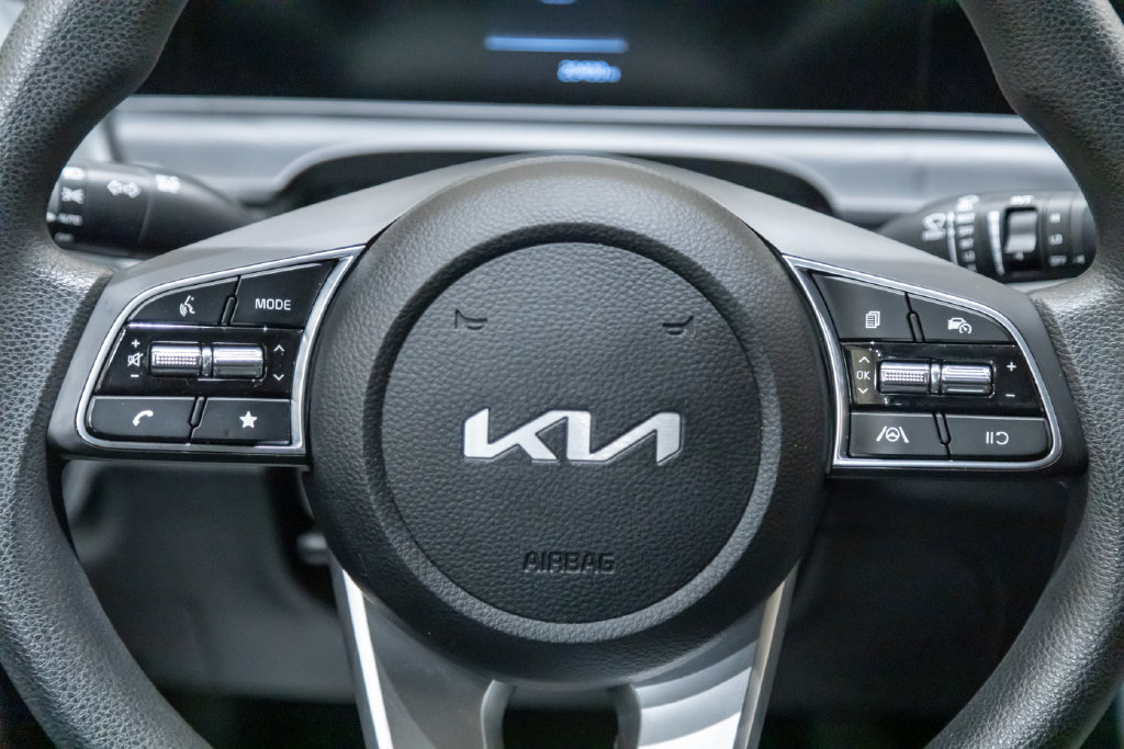 Used 2025 Kia Seltos LX AWD/4WD image 15