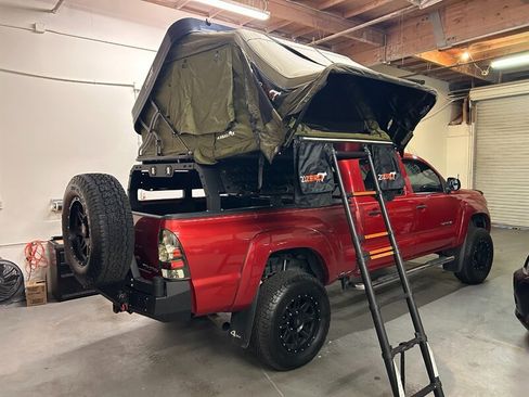 Used 2010 Toyota Tacoma 4x4 Double Cab w/ SR5 Pkg #2 image 14