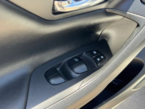 Used 2018 Nissan Altima 2.5 SV FWD image 12